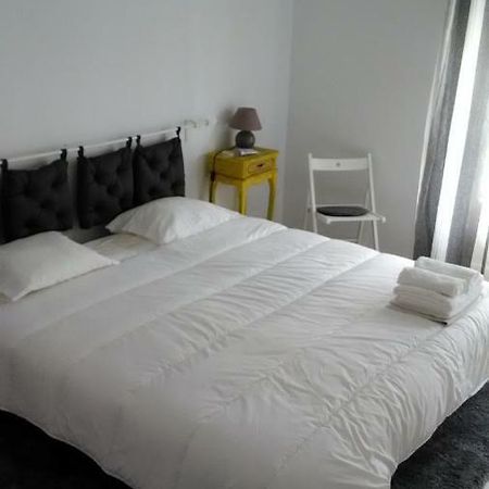 Vasco Santana Guesthouse Odivelas  Exterior photo