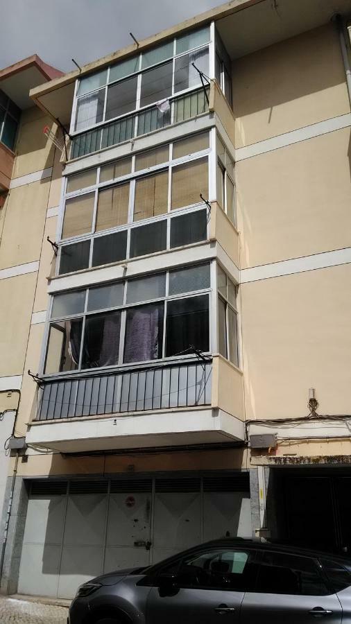 Vasco Santana Guesthouse Odivelas  Exterior photo